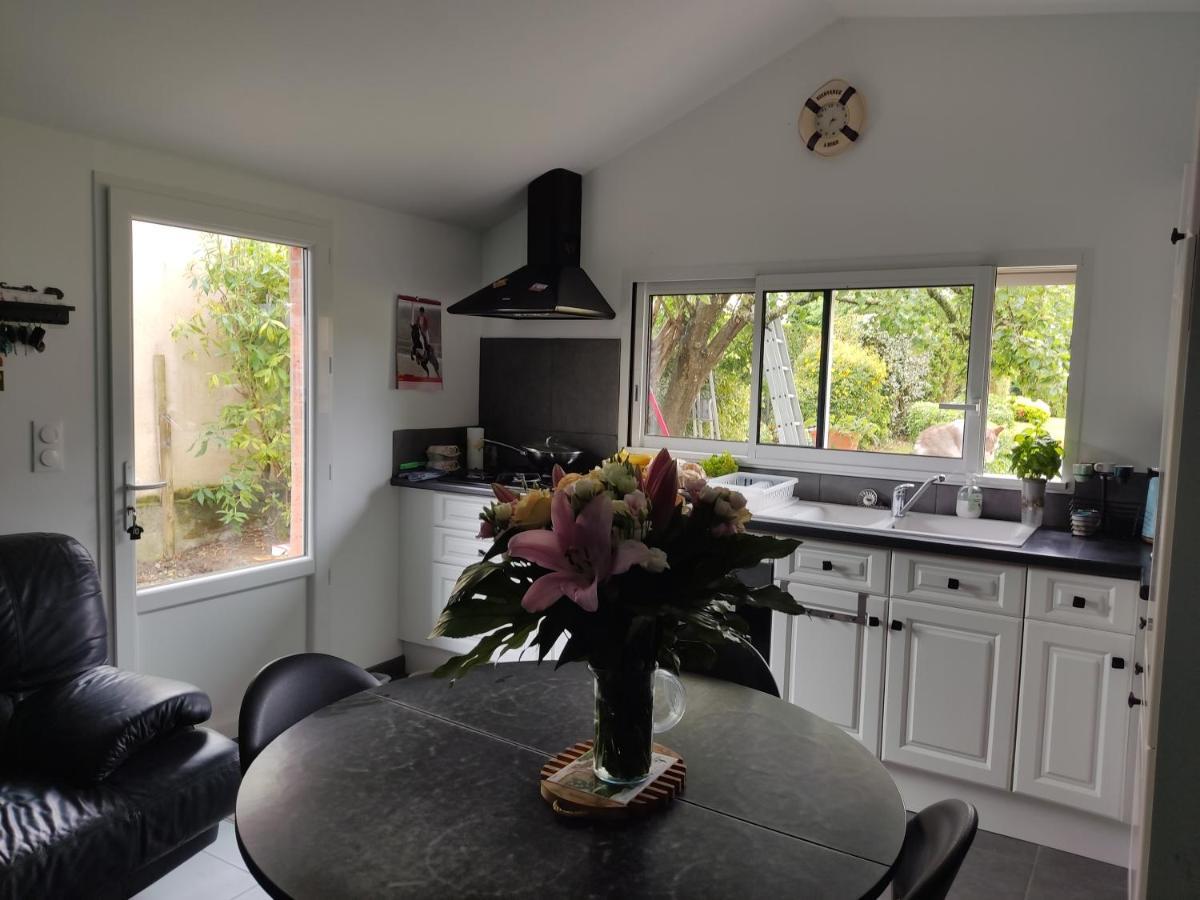 Maisonnette Cosy Bien Situee Dol-de-Bretagne Eksteriør billede